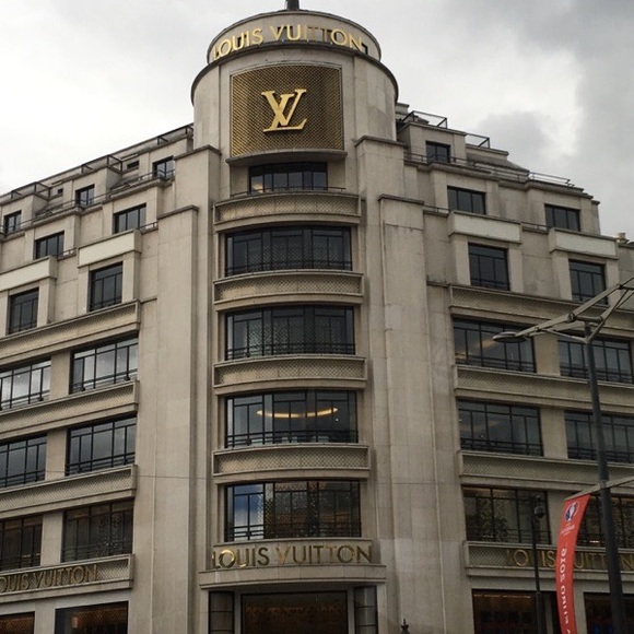 Meet your Posher, Kris - Picture 1 of 2